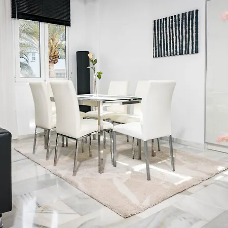 Mr- Cozy 4 Sleep Flat In Great Location Appartamento Marbella