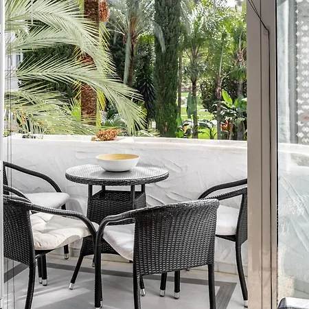 Mr- Cozy 4 Sleep Flat In Marbella, Great Location *