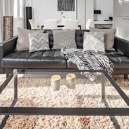 Mr- Cozy 4 Sleep Flat In Great Location 아파트