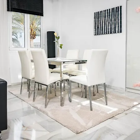 Mr- Cozy 4 Sleep Flat In Marbella, Great Location *