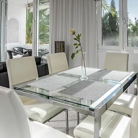 Mr- Cozy 4 Sleep Flat In Marbella, Great Location *