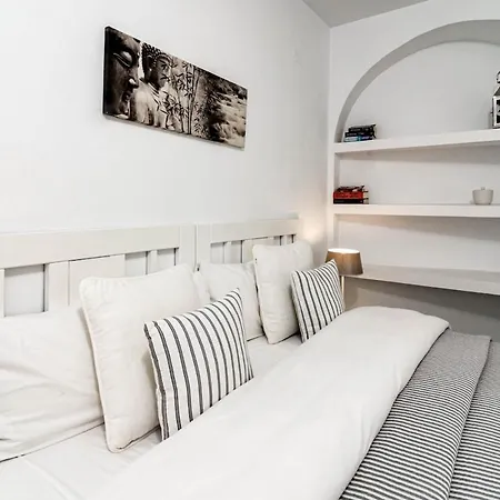 Apartment Mr- Cozy 4 Sleep Flat In Great Location