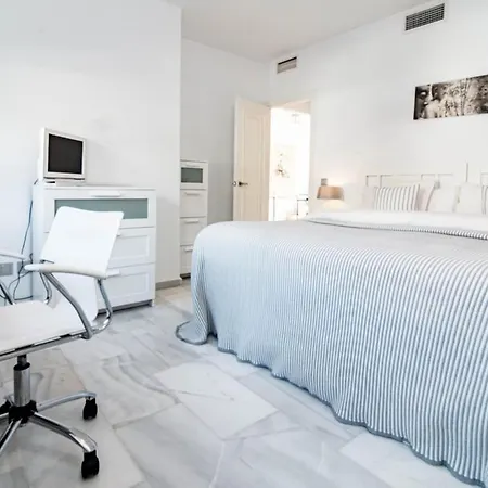 Mr- Cozy 4 Sleep Flat In Great Location Apartment *
