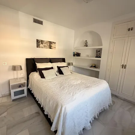 Mr- Cozy 4 Sleep Flat In Marbella, Great Location *