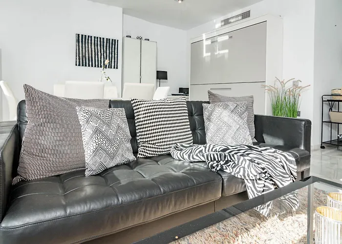 Lägenhet Mr- Cozy 4 Sleep Flat In Great Location Marbella