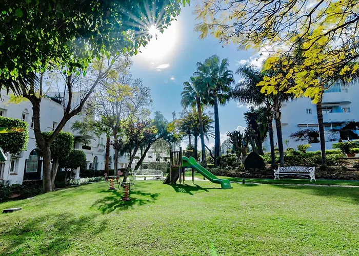 Mr- Cozy 4 Sleep Flat In Great Location *