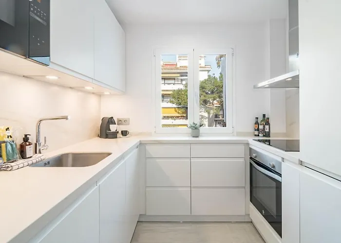 Mr- Cozy 4 Sleep Flat In Great Location Marbella