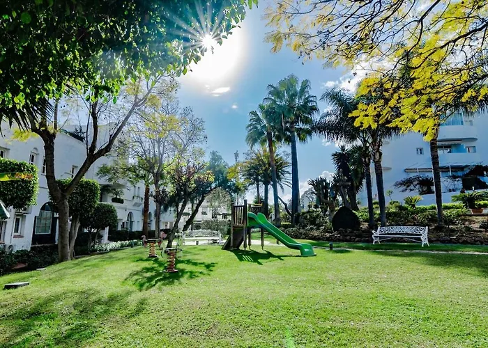 Mr- Cozy 4 Sleep Flat In Great Location *