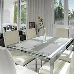 Mr- Cozy 4 Sleep Flat In Great Location *